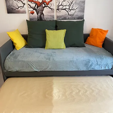 Apartment Ravissant Studio Au Centre De Les Pin Proche Marseille, Aix, Toulon, Plages